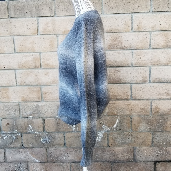 Who What Wear Gray Ombre Sweater Crewneck Size XS - Picture 4 of 9